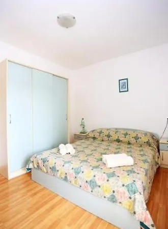 In With Seaview, Balcony, Air Condition, Wifi Apartament Kali